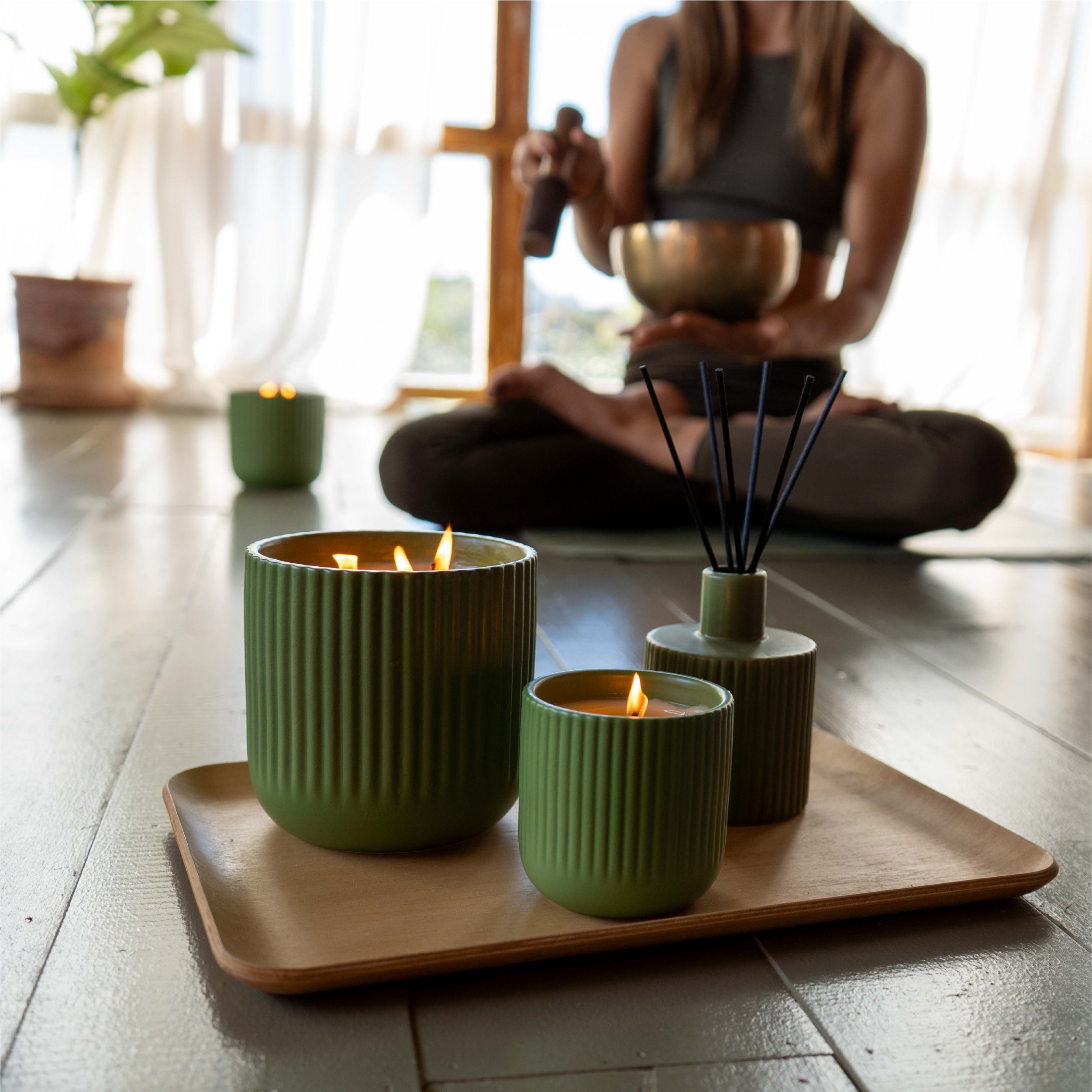 VELA AROMÁTICA OASIS SANTAL FOREST – The Candle Shop - Air Beauty